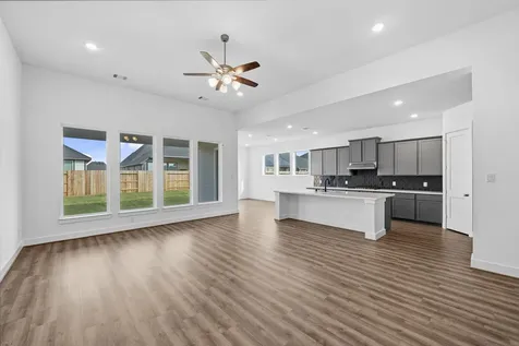 216 Sandhill Grove Trail Waller TX 77484