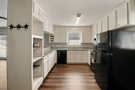 238 Sleepy Hollow Drive Lake Jackson TX 77566