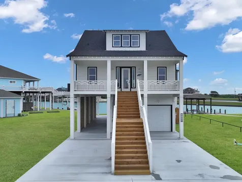 1060 Waterways Drive Crystal Beach TX 77650