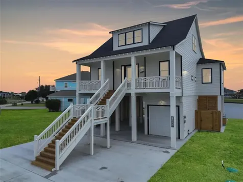1060 Waterways Drive Crystal Beach TX 77650