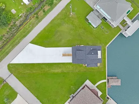 1060 Waterways Drive Crystal Beach TX 77650