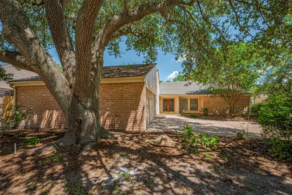 11622 Cherryknoll Drive Houston TX 77077