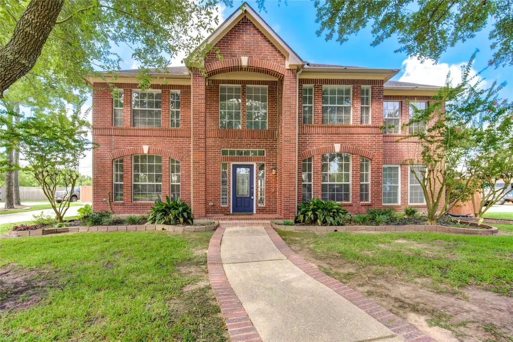1016 Applewood Drive Friendswood TX 77546