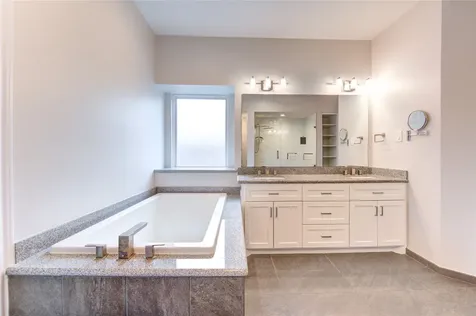 1016 Applewood Drive Friendswood TX 77546