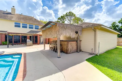 1016 Applewood Drive Friendswood TX 77546