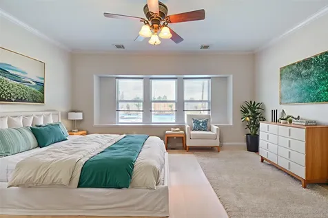1016 Applewood Drive Friendswood TX 77546