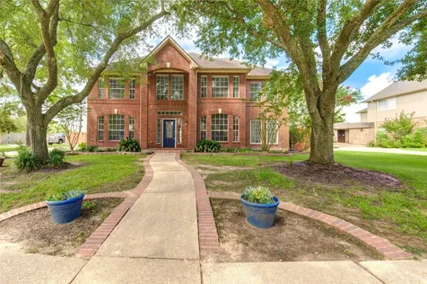 1016 Applewood Drive Friendswood TX 77546