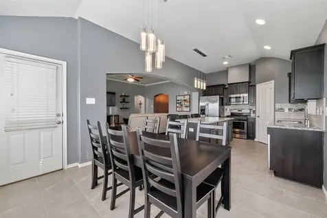 11 Coconut Palms Court Manvel TX 77578