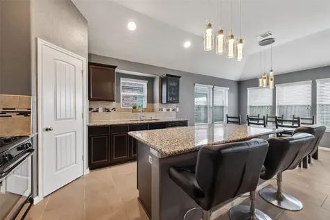 11 Coconut Palms Court Manvel TX 77578
