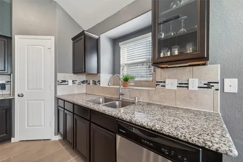 11 Coconut Palms Court Manvel TX 77578