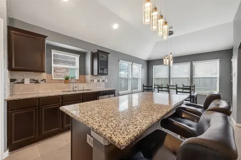 11 Coconut Palms Court Manvel TX 77578