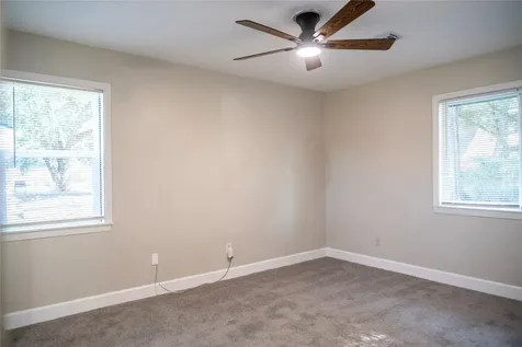 5502 Elm Tree Drive Houston TX 77048