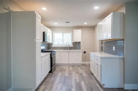 5502 Elm Tree Drive Houston TX 77048