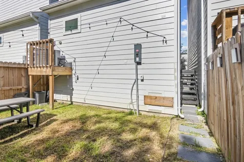 2806 Versailles Oak Lane Houston TX 77092