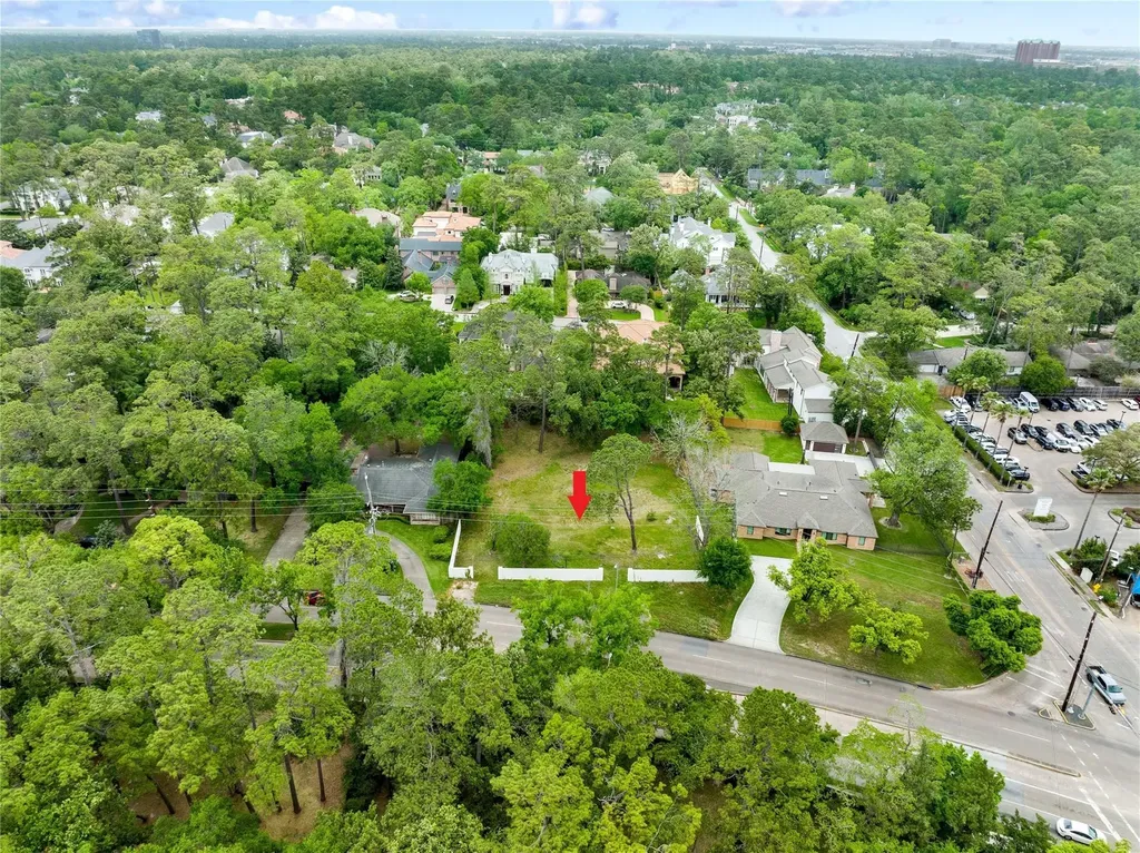 5210 Woodway Drive Houston TX 77056
