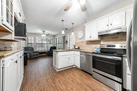 7118 Tonkawa Street Baytown TX 77521