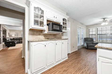 7118 Tonkawa Street Baytown TX 77521