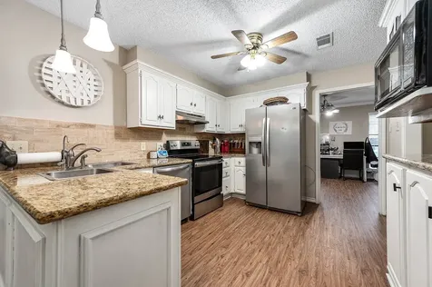7118 Tonkawa Street Baytown TX 77521