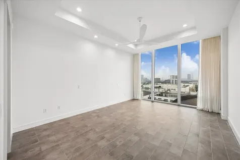 2727 Kirby Drive 11d Houston TX 77098