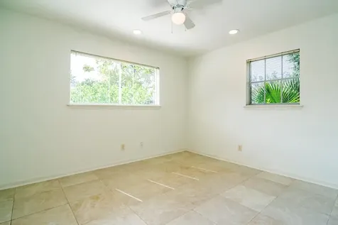 5629 Winsome Lane Houston TX 77057