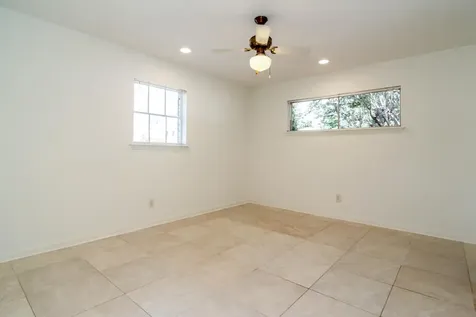 5629 Winsome Lane Houston TX 77057