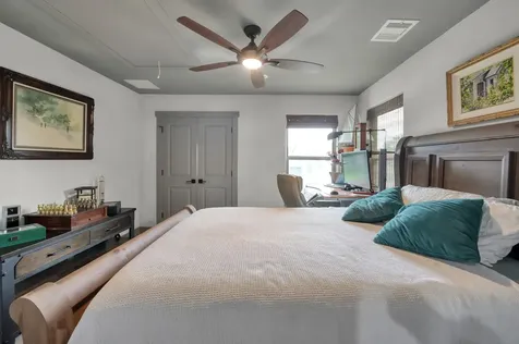 10 Wild Iris Court Huntsville TX 77340