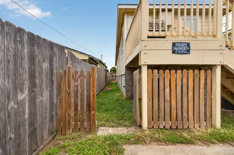 5507 Avenue K Galveston TX 77551