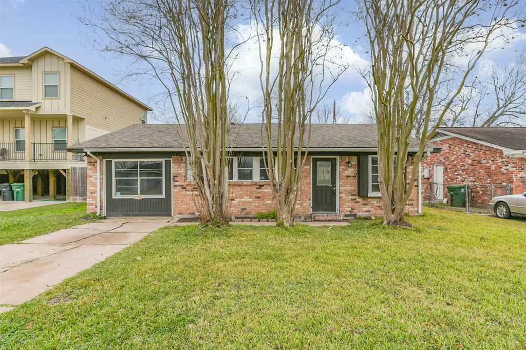 2718 Summertime Drive Houston TX 77045