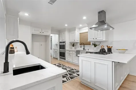 10911 Riverview Drive Houston TX 77042