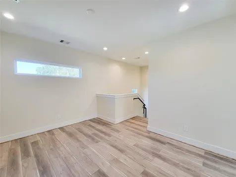 5931 Beall Street B Houston TX 77091