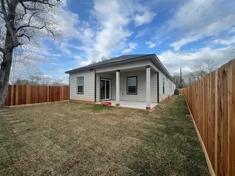 817 Center Street Richmond TX 77469