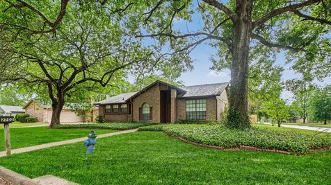 2702 Meandering Trail Houston TX 77339