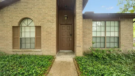 2702 Meandering Trail Houston TX 77339