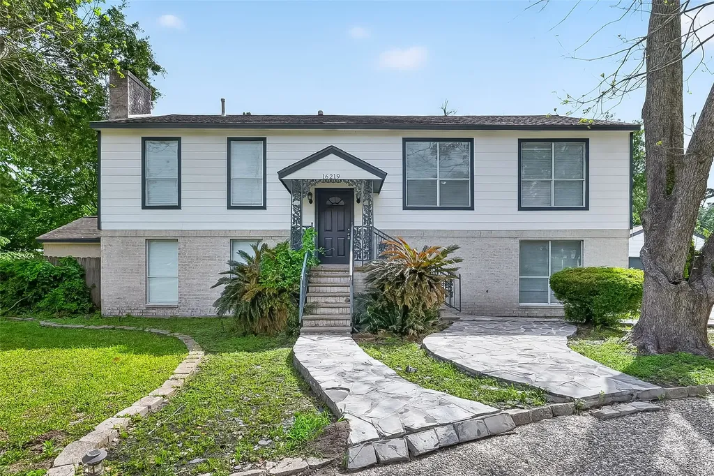 16219 Amcreek Road Houston TX 77068