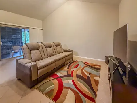 2574 Marilee Lane 23 Houston TX 77057