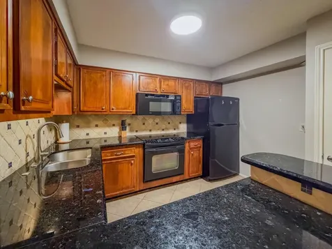 2574 Marilee Lane 23 Houston TX 77057
