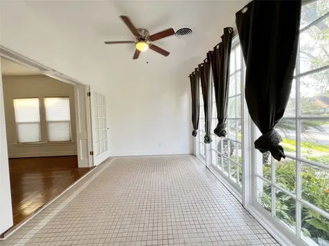 1964 Norfolk Street Houston TX 77098