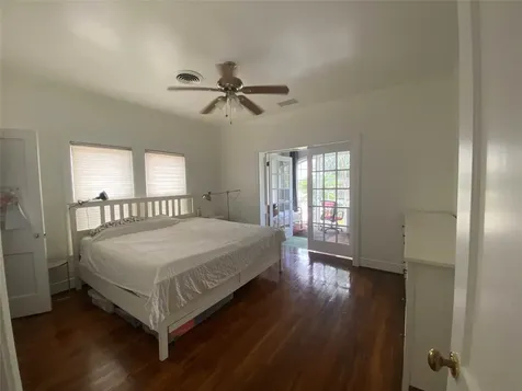 1964 Norfolk Street Houston TX 77098