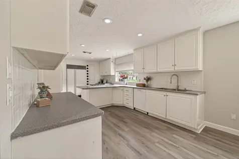 2814 Shadowdale Drive Houston TX 77043