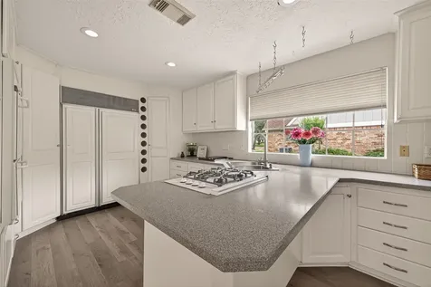 2814 Shadowdale Drive Houston TX 77043