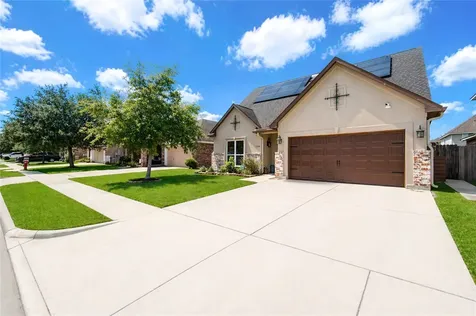 1106 Lasso Court Alvin TX 77511