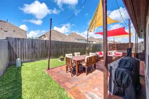 1106 Lasso Court Alvin TX 77511