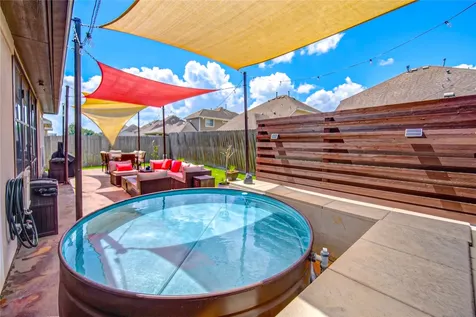 1106 Lasso Court Alvin TX 77511