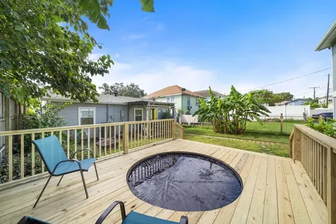 3330 Avenue O 1/2 Galveston TX 77550