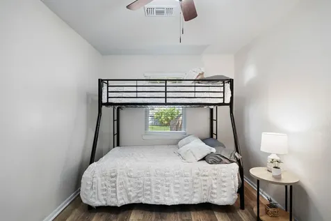 3330 Avenue O 1/2 Galveston TX 77550