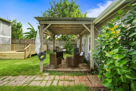 3330 Avenue O 1/2 Galveston TX 77550