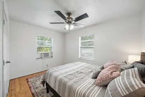 3330 Avenue O 1/2 Galveston TX 77550