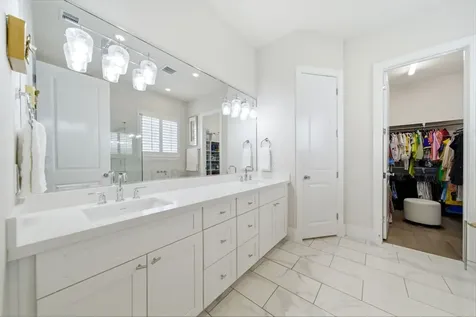 1226 W 21st Street Houston TX 77008