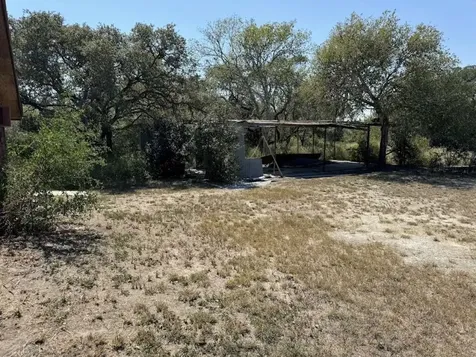 5996 Yucca Trail Beeville TX 78102