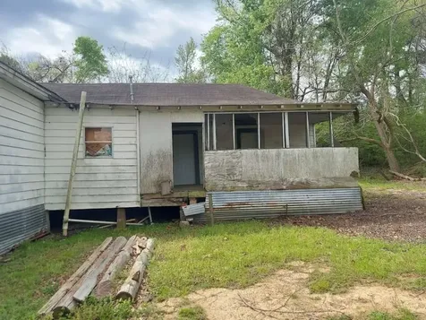 1407 Madam Queen Street Marshall TX 75670
